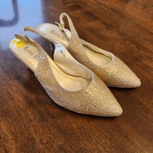 Lady Couture Champagne Pointy Low Heel Dressy Embellished Slingbacks Size 8.5